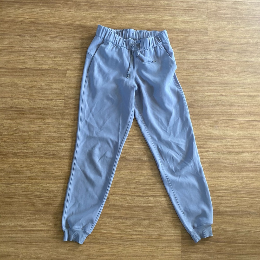 Lululemon On the Fly Jogger